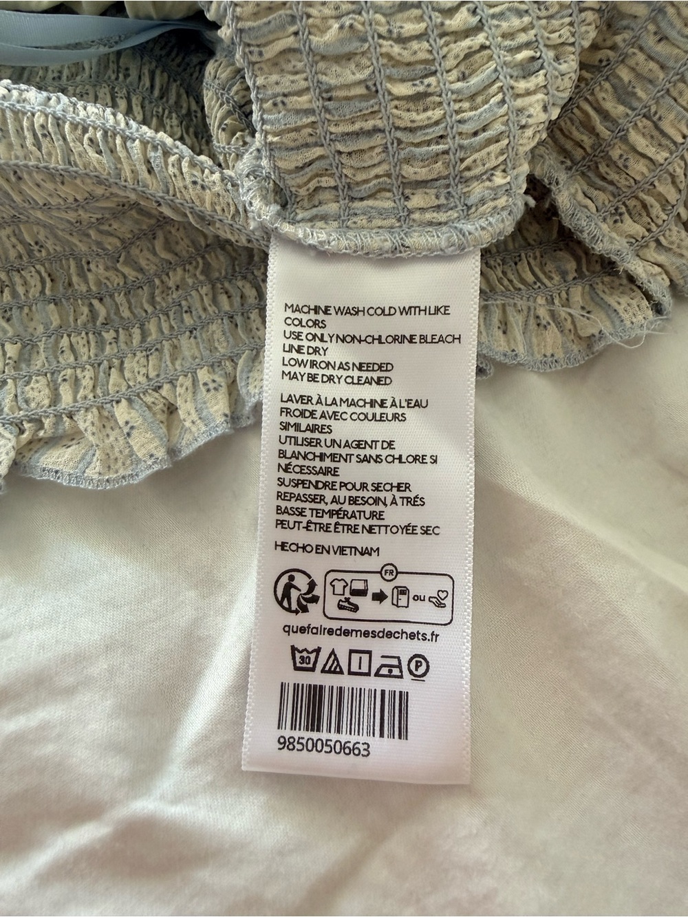 URBAN OUTFITTERS Kimchi Blue Light Blue Striped Smocked Crop Top - Picture 6 of 7